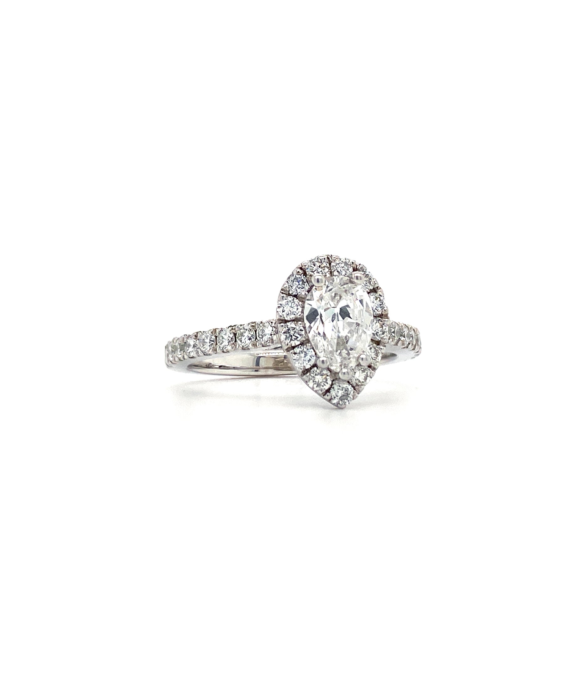 18K WHITE GOLD PEAR DIAMOND ENGAGEMENT RING