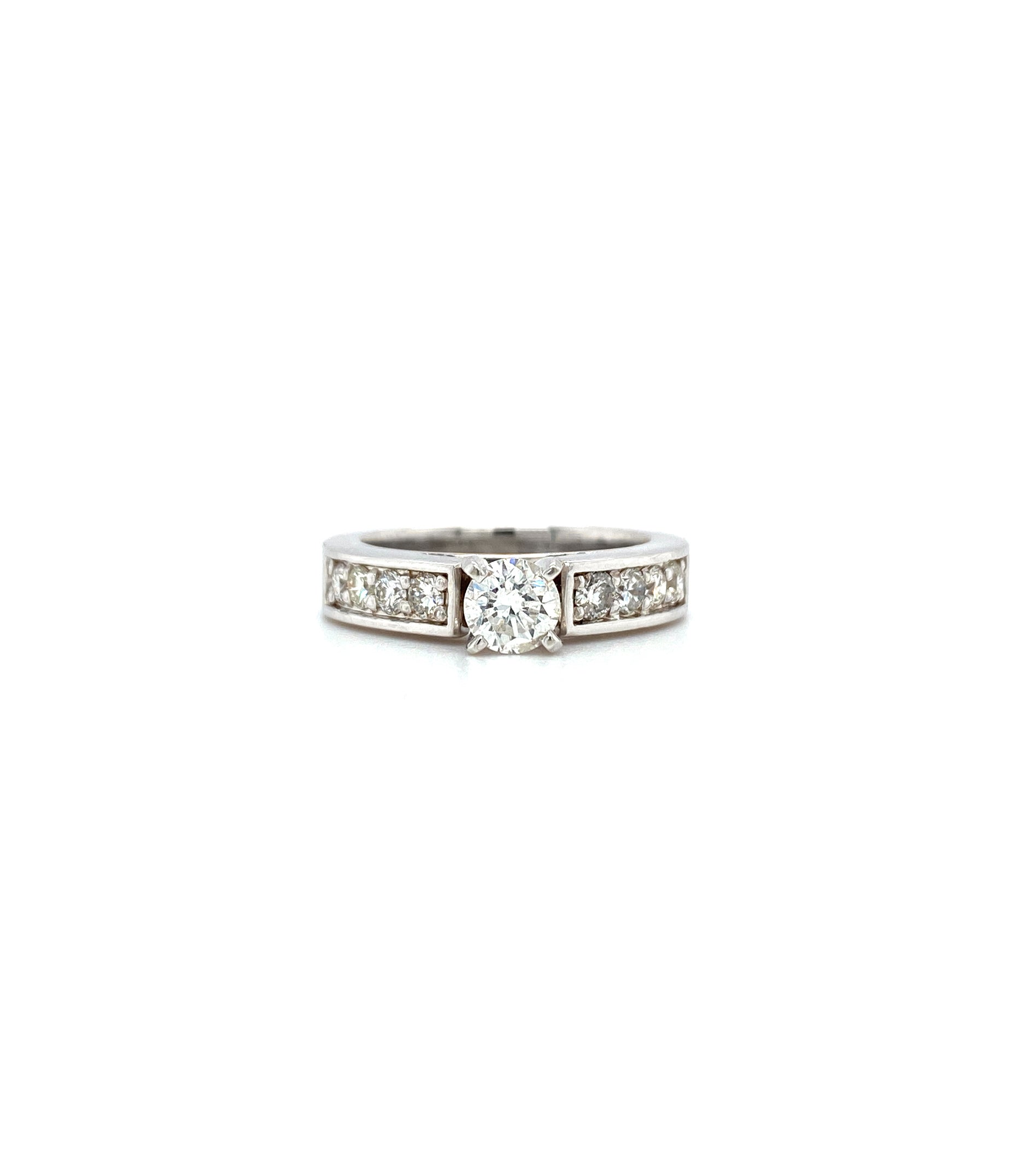 14K WHITE GOLD DIAMOND ENGAGEMENT RING