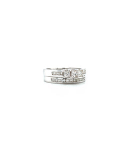 18K WHITE GOLD 3-STONE STACKED DIAMOND ENGAGEMENT RING